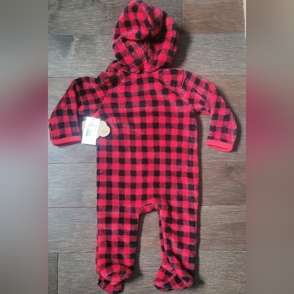 Fuzzy Red and Black Checkered Sleeper - Size 3M - Baby Essentials - Picture 2 of 4